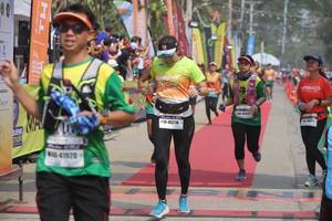 BIB: 40541, 45216, 41920
                            <button type="button" onclick="openModal(8249638)" class="btn btn-primary btn-sm float-right btn-popup" data-toggle="modal" data-target=".modal-high-quality">
                        <i class="fas fa-shopping-cart"></i> Add to Cart
                    </button>
                                            <button type="button" onclick="isThisMe(8249638, true)" class="btn btn-success btn-sm float-right btn-popup btn-isme hidden" data-toggle="tooltip" data-placement="bottom" title="นี่คือรูปของคุณใช่ไหม คลิกที่นี่เพื่อเอาเข้าอัลบั้ม">
                        <i class="fas fa-plus"></i> Add to album
                    </button>
                    <button type="button" onclick="isThisMe(8249638, false)" class="btn btn-warning btn-sm float-right btn-popup btn-isnotme hidden">
                        <i class="fas fa-ban"></i> Remove from album
                    </button>